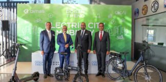 Oto Bagajlarına Elektrikli Bisiklet / Scooter Zamanı!