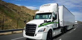 Daimler, otonom sürüş özellikli elektrikli kamyonunu tanıttı